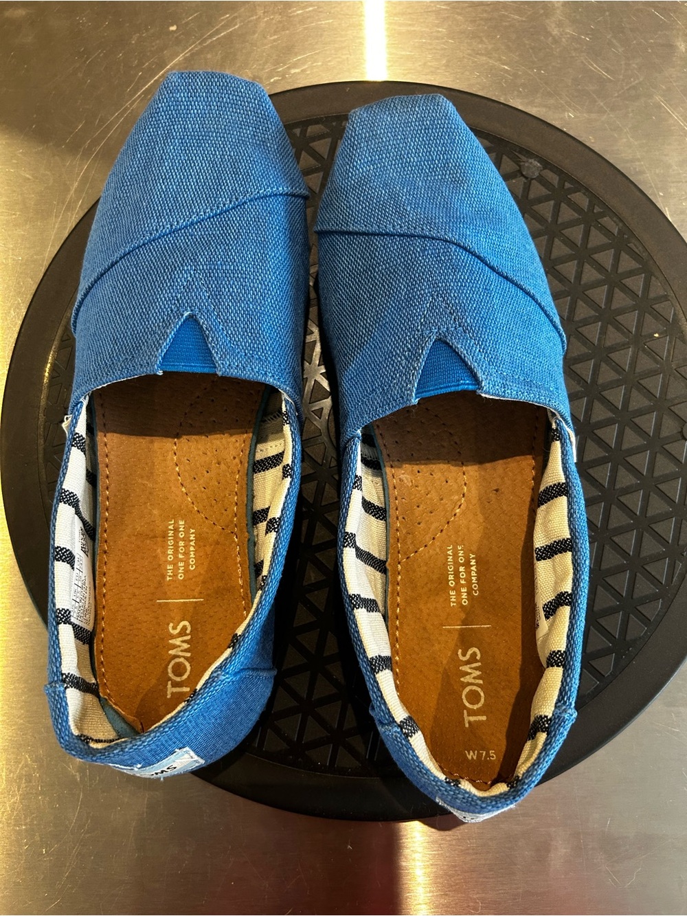 TOMS Classic Alpargata Slip-On Shoes Blue Canvas Women’s US 7.5 Casual Comfort